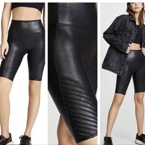 Spanx Faux Leather Moto Biker Shorts Women's Size Small Black 10" Inseam